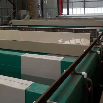 Dobra cena 415v 1000 T / miesiąc Ręczna linia produkcyjna anodowania 8000*szerokość*3500 w Internecie