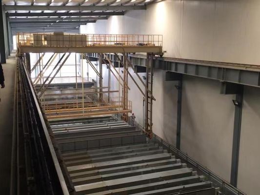 Zautomatyzowana pionowa linia do anodowania z systemem regałów ręcznych