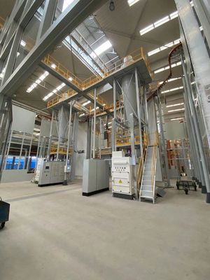 Zautomatyzowana przemysłowa linia do malowania proszkowego Pionowy profil aluminiowy