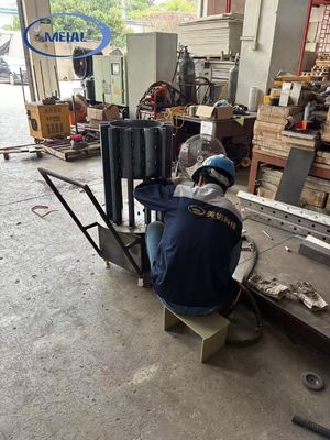 Dobra cena. Zbieracz zestawów do linii anodowania wyprodukowany przez firmę MEI-AL w Internecie