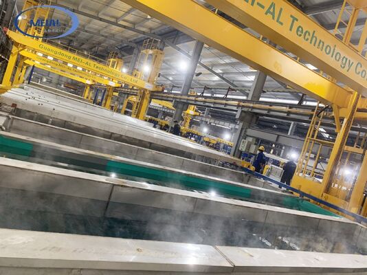 Dobra cena Ręczna pozioma linia produkcyjna do anodowania w trybie U o wydajności 200T/miesiąc, maksymalnej długości profilu 6500 mm i grubości warstwy 8-12 µm w Internecie