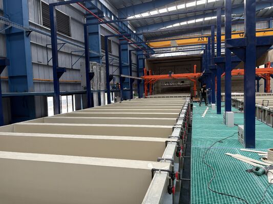 Dobra cena Horyzontalna linia produkcyjna anodowania o mocy 450T/miesiąc Wydajność 6500mm Maksymalna długość profilu i grubość folii anodowej 8-12μm w Internecie