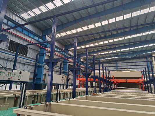 Dobra cena 450T/miesiąc Linia produkcyjna elektroforazy utleniania poziomego z maksymalną długością profilu 6500 mm i gęstością folii regulowalnej 8-12 μm w Internecie