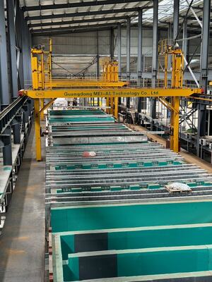Dobra cena Automatyczna linia do anodowania poziomego o wydajności 750T / M dla stopu aluminium 6061-6063 w Internecie